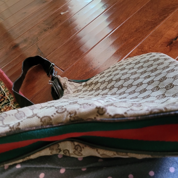 Designer GUCCI Handbag - Picture 12 of 16